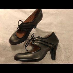 Sofft oxford heels - size 9.5